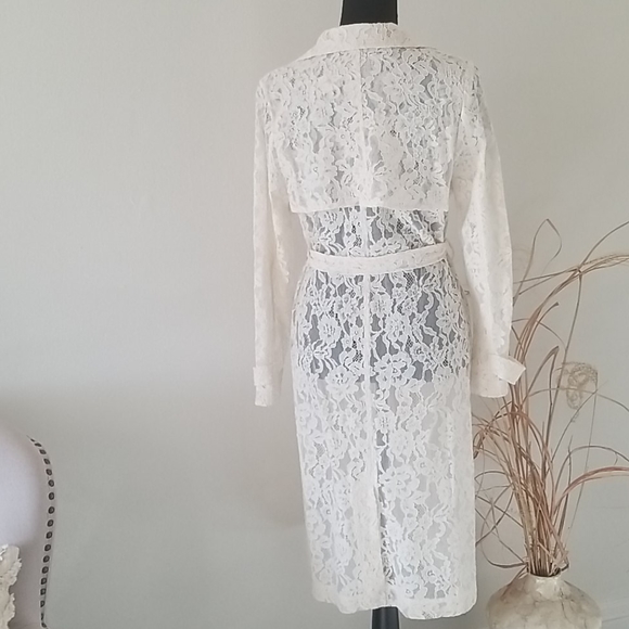 Express Floral Lace Trenchcoat - Picture 5 of 6